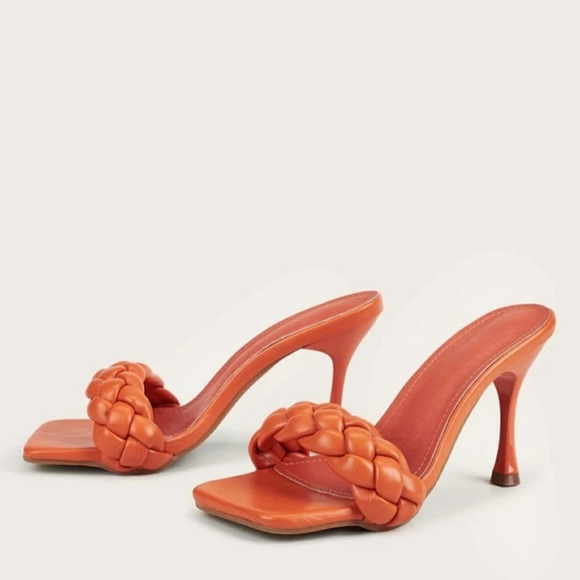 Heels - Picture 2 of 6